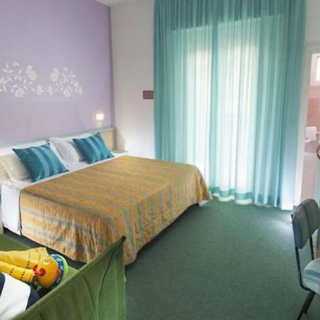 Hotel Diana Bellaria-Igea Marina Zewnętrze zdjęcie